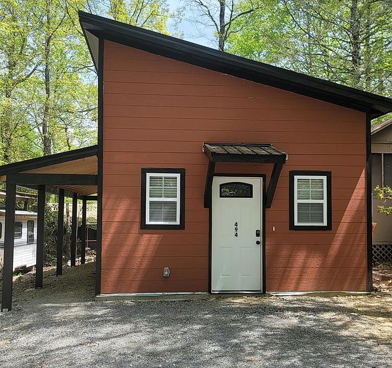 1st image of 494 Sassafras Way