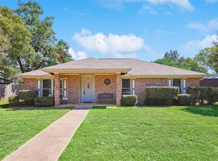 2141 Goldfinch Dr, Lewisville, TX 75077