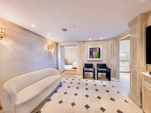 160 Central Park South image 7 of 10