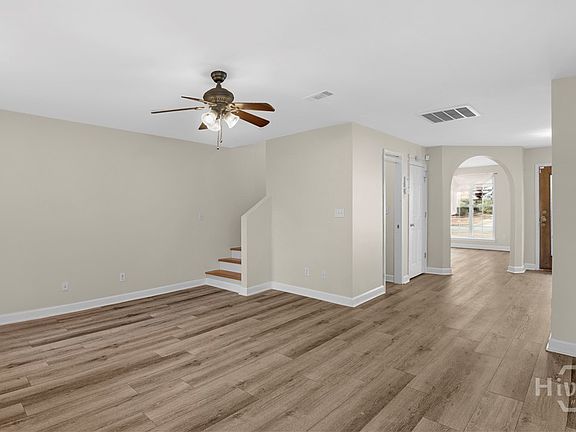 3rd image of 102 Egrets Way Ln