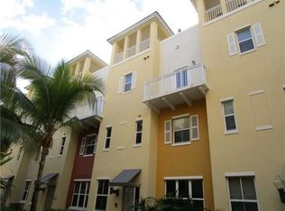 2320 Vintage Cir, Lighthouse Pt, FL 33064