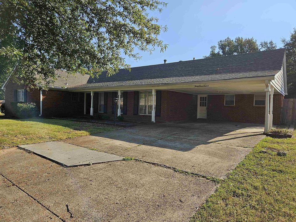 1st image of 3316 Foxbriar Dr