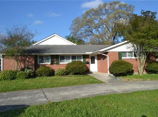 2800 Green Acres Rd, Metairie, LA 70003