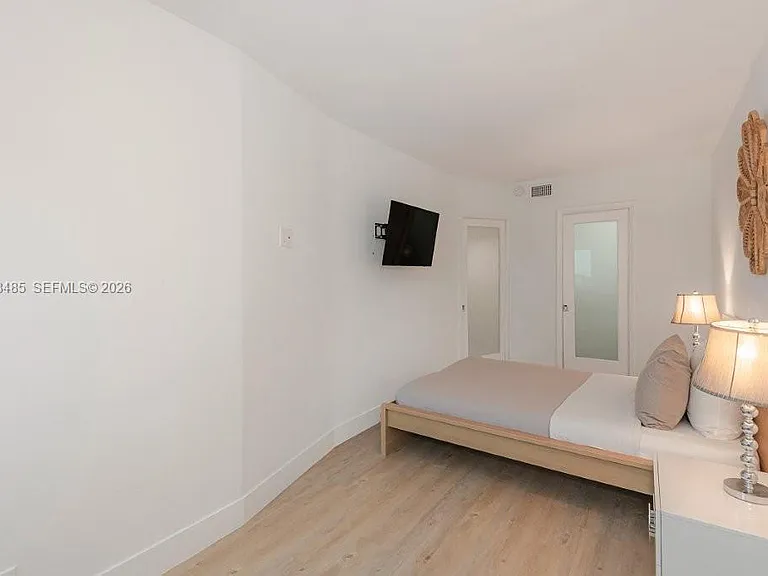 2301 Collins Ave #927 — Photo 19