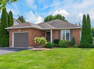 5150 Meadowood Ln, Beamsville, ON L3J0J8