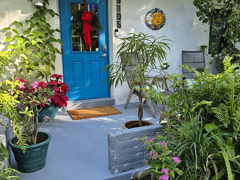 1705 SW 14th St — Photo 1