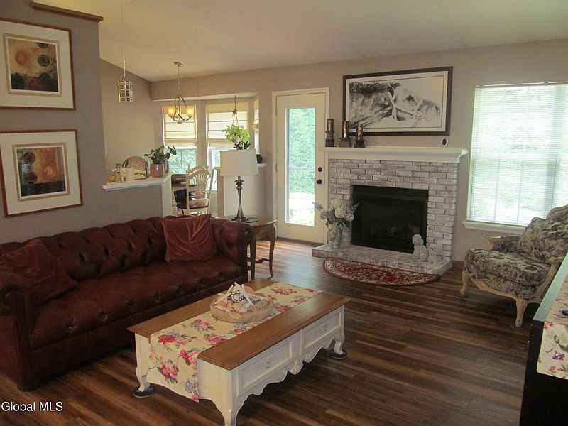 5th image of 51 Commons Boulevard