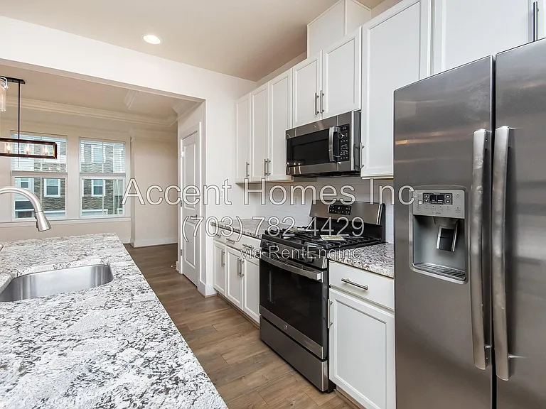 4734 Earl Flanagan Way — Photo 10