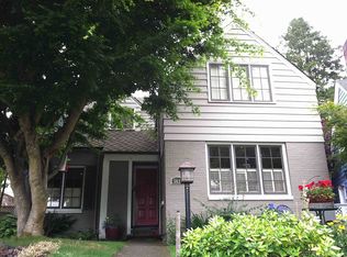 5617 Park Rd NE, Seattle, WA 98105