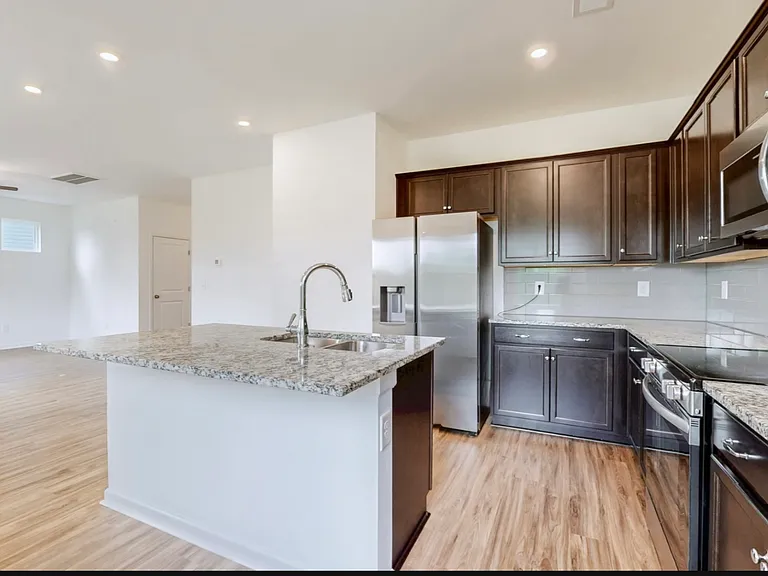 509 Tines Dr — Photo 5