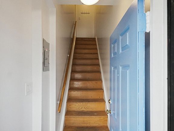 4th image of 896 Union Avenue #B