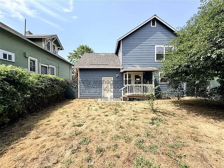 5238 NE 14th Pl — Photo 28