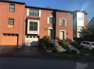 655 Woodcrest Dr, Pittsburgh, PA 15205