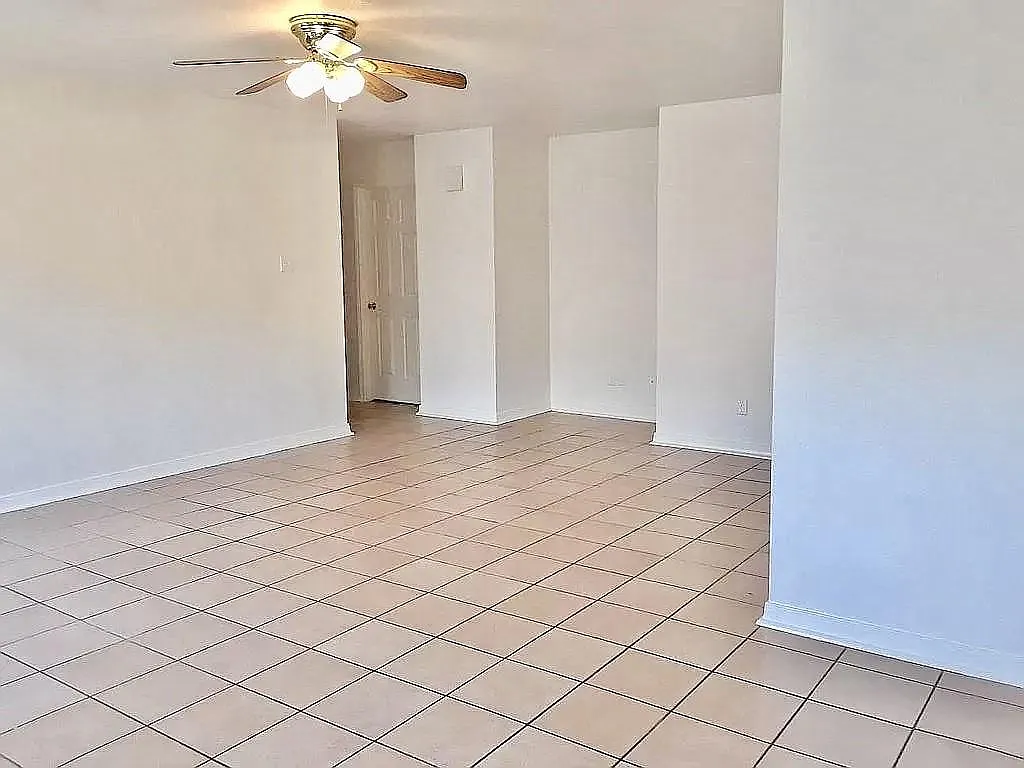 Building Photo - 305 Texas St #A