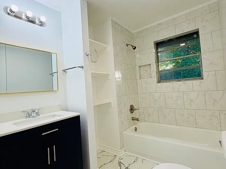 923 California St — Photo 10