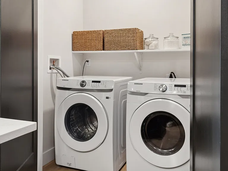 Full-Sized Washer Dryers in Every Apartment Home