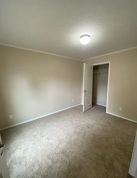 2717 S Danlyn Rd — Photo 3