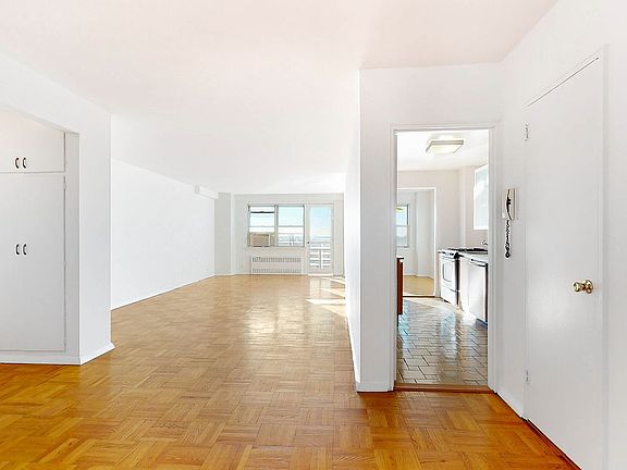 4th image of 3530 Henry Hudson Pkwy APT 10A