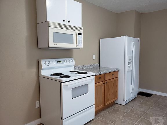 5th image of 802 W Pearl St