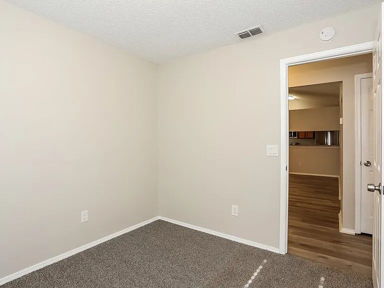 12755 Serenade Cir N — Photo 16