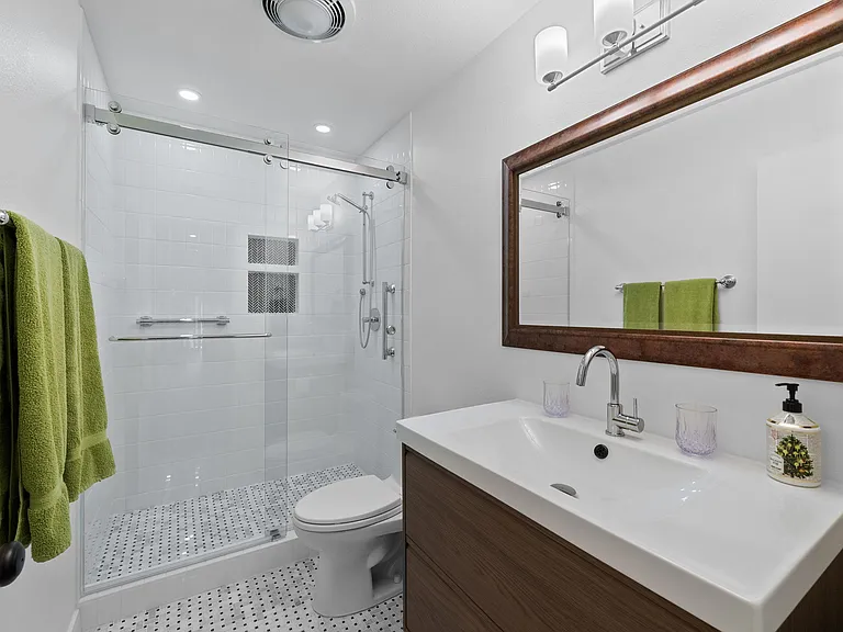 4517 Collwood Ln — Photo 19