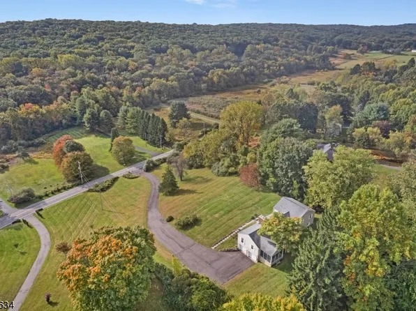 120 W Valley Brook Rd, Washington Twp., NJ 07853