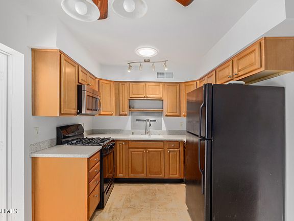 3rd image of 2245 W SHAW BUTTE Drive
