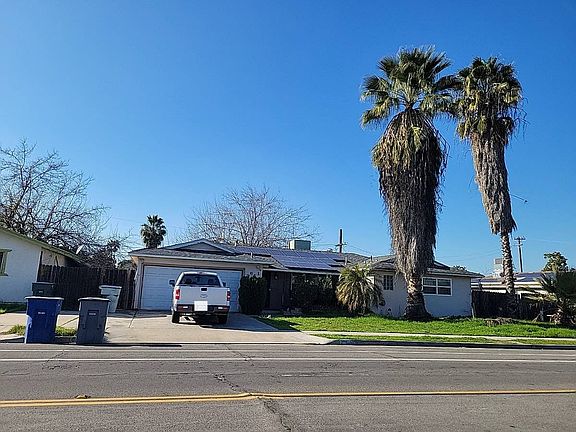 3rd image of 3641 N Maple Ave