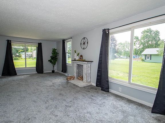 5th image of 57004 Southshore Dr