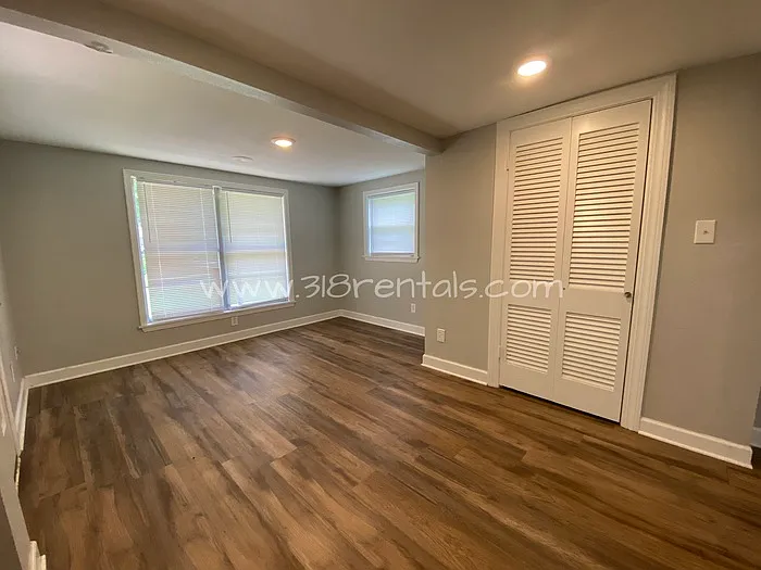 186 Charles Ave — Photo 6