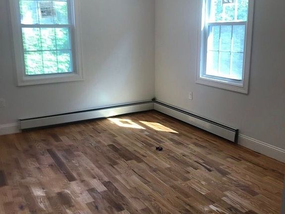 4th image of 3418 Barker Ave