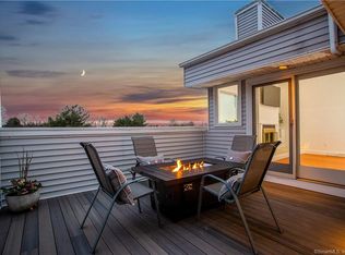 12 Stratton #UNIT 12, Branford, CT 06405