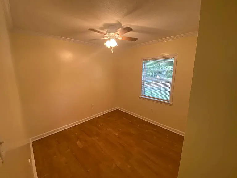 6910 Damascus Rd — Photo 7