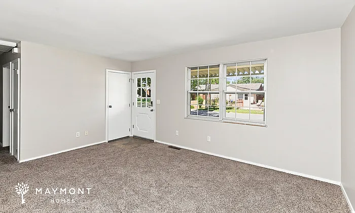 3 bed, 2.0 bath, 1000 sqft, $1,500 — Photo 4