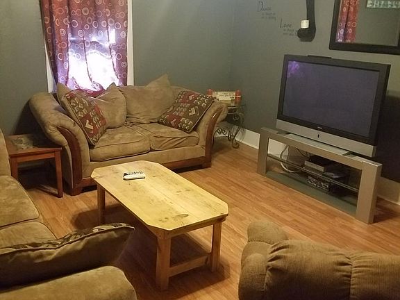 2nd image of 719 Hodge St