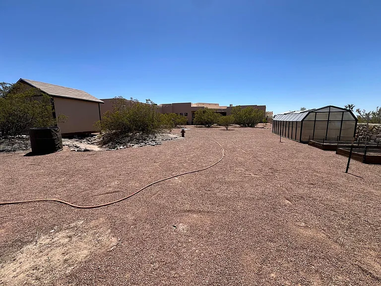 Superstition Dr — Photo 28