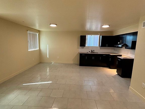 5th image of 1109 W 85th St #1/2