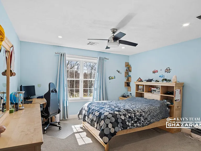 250 Willow St — Photo 22