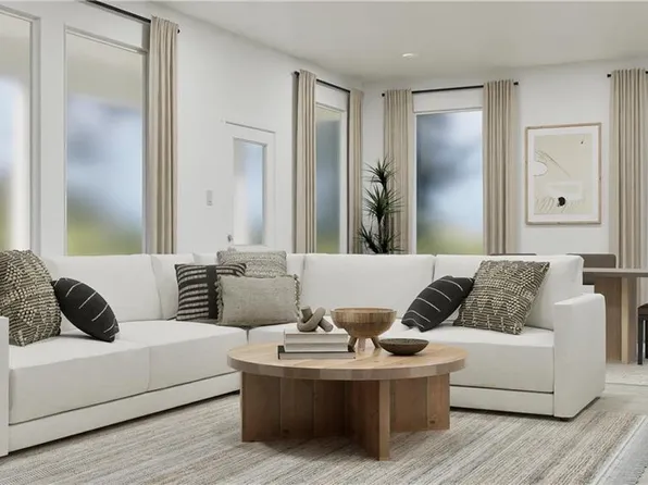 22484 W 214th Ter, Spring Hill, KS 66083