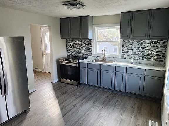 4th image of 500 E Lincoln Street