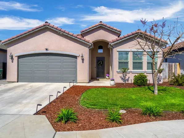 635 Saint Julien Dr, Madera, CA 93637