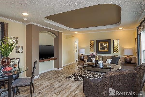 2nd image of 132 Bull Run Dr