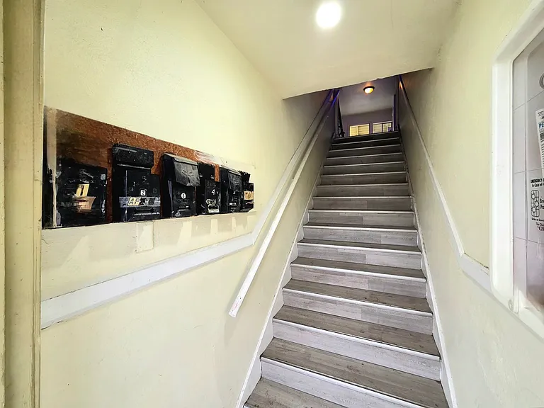 703 Pioneer Ave — Photo 6