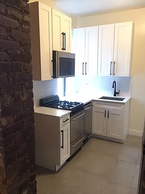 Rented by Weinstein Realty Group | media 9