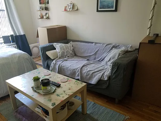 Rented by Chartwell Manhattan Realty | media 4