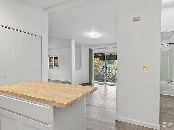 4th image of 133 119th Street S