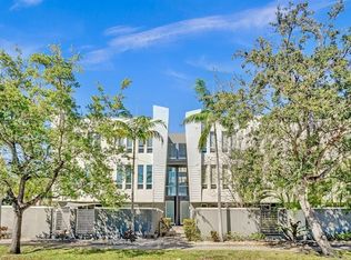 703 SE 16th Ct, Fort Lauderdale, FL 33316