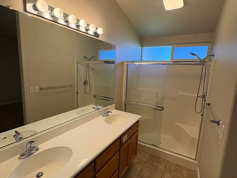 1422 E Mesa Ct — Photo 24