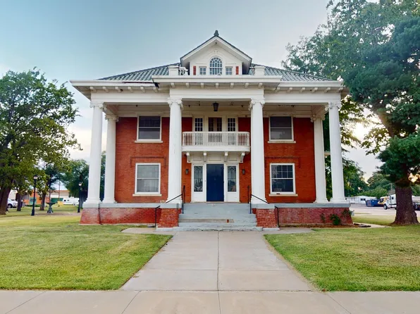 1001 10th St, Woodward, OK 73801