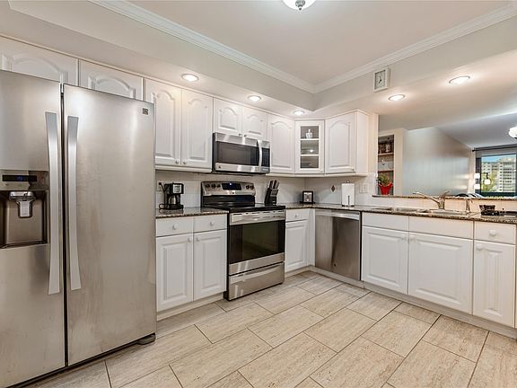 3rd image of 2900 NE 14th Street Causeway #503